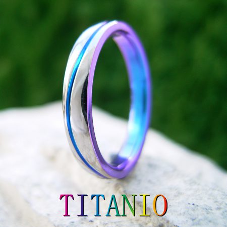 TITANIO ウェーブ状のラインが入ったチタングラデーションの結婚指輪